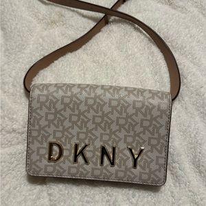 DKNY WAIST BAG
